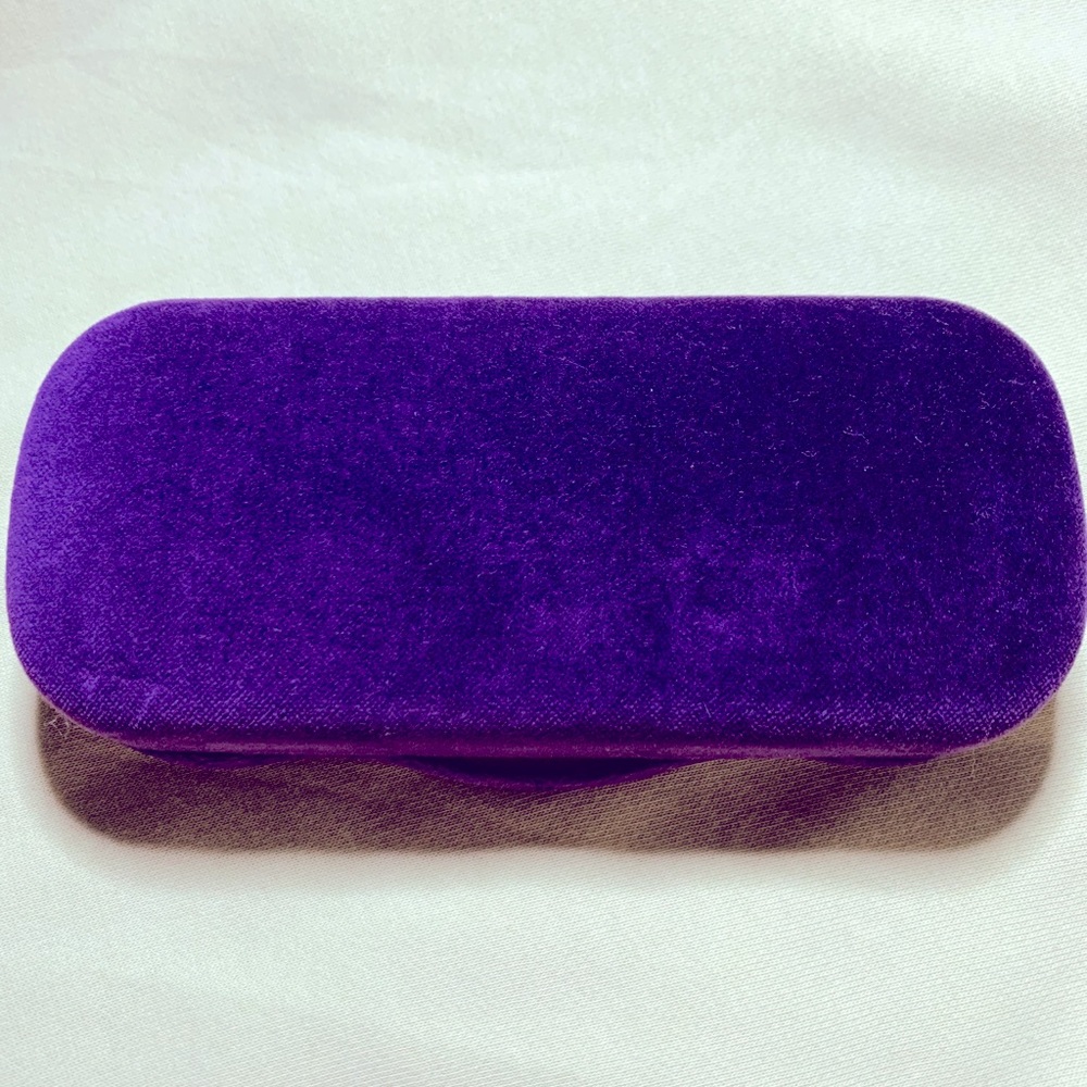 Gucci Sunglasses unisex new in box.